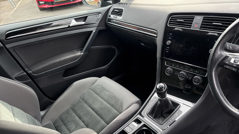 Volkswagen Golf 1.6 TDI GT Edition 5dr Diesel Hatchback - Image 14
