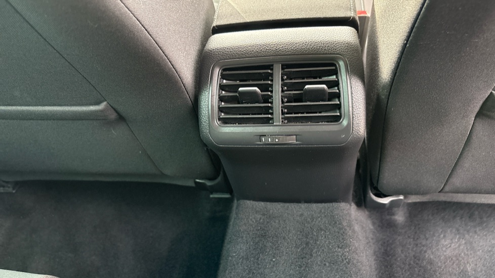 Volkswagen Golf 1.6 TDI GT Edition 5dr Diesel Hatchback - Image 25