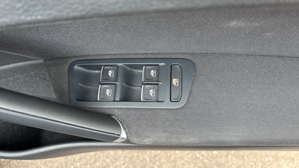 Volkswagen Golf 1.6 TDI GT Edition 5dr Diesel Hatchback - Image 44