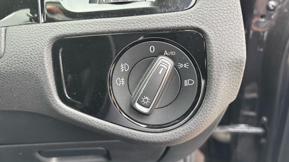 Volkswagen Golf 1.6 TDI GT Edition 5dr Diesel Hatchback - Image 47
