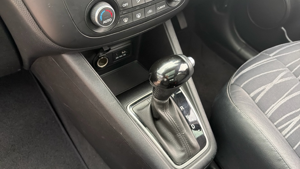 Kia Venga 1.6 4 5dr Auto [6] Petrol Hatchback - Image 13
