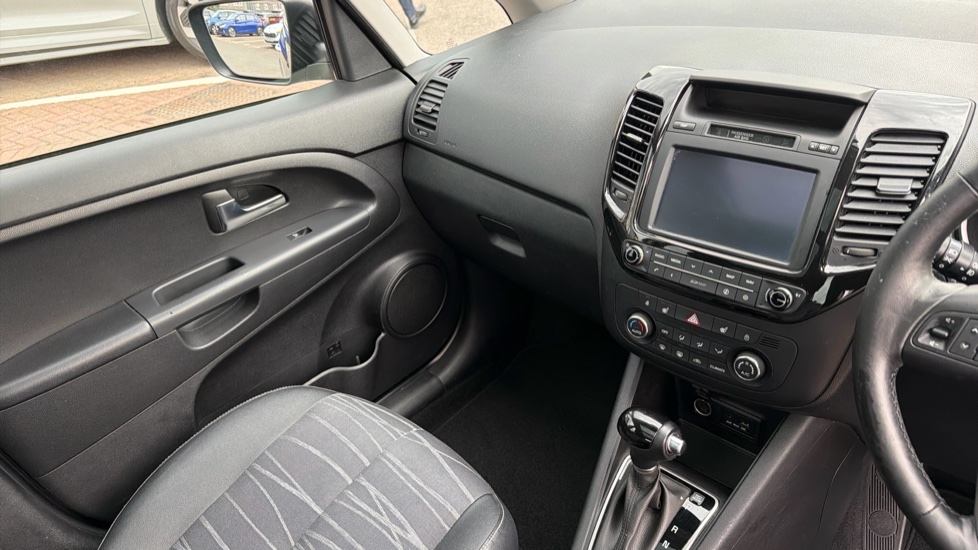 Kia Venga 1.6 4 5dr Auto [6] Petrol Hatchback - Image 14