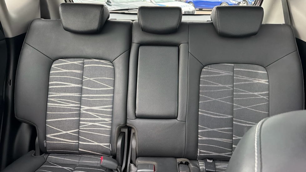 Kia Venga 1.6 4 5dr Auto [6] Petrol Hatchback - Image 15