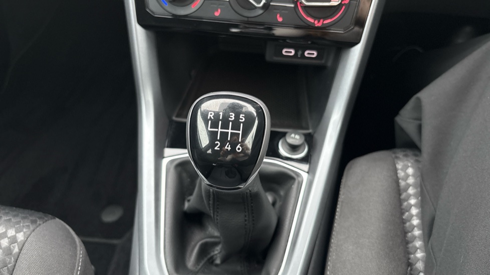 Volkswagen T-Cross 1.0 TSI Active 5dr Petrol Estate - Image 74