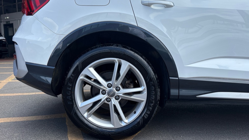 Audi Q3 35 TFSI S Line 5dr S Tronic Petrol Estate - Image 7
