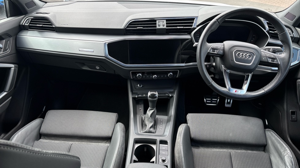 Audi Q3 35 TFSI S Line 5dr S Tronic Petrol Estate - Image 10