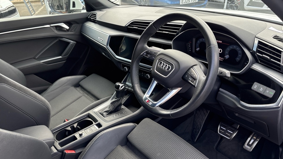 Audi Q3 35 TFSI S Line 5dr S Tronic Petrol Estate - Image 11
