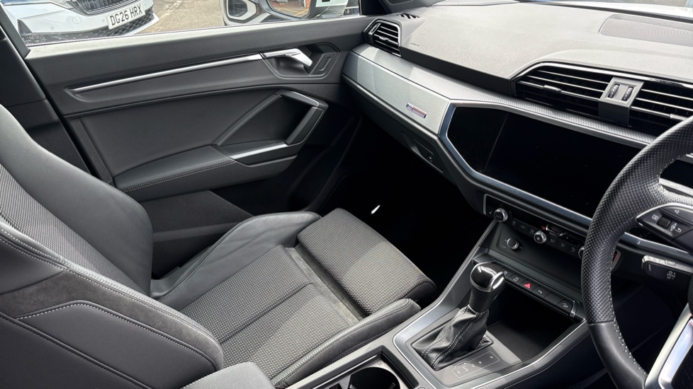 Audi Q3 35 TFSI S Line 5dr S Tronic Petrol Estate - Image 14