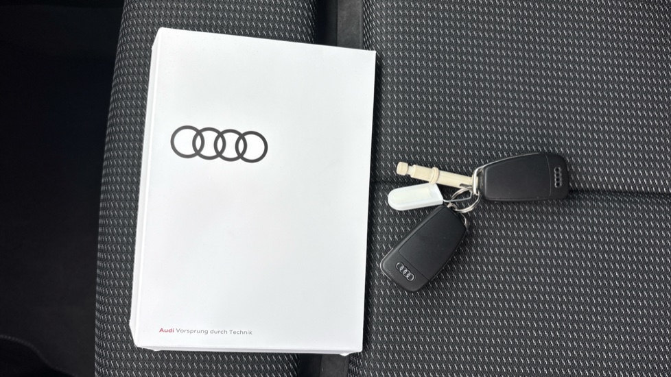 Audi Q3 35 TFSI S Line 5dr S Tronic Petrol Estate - Image 19