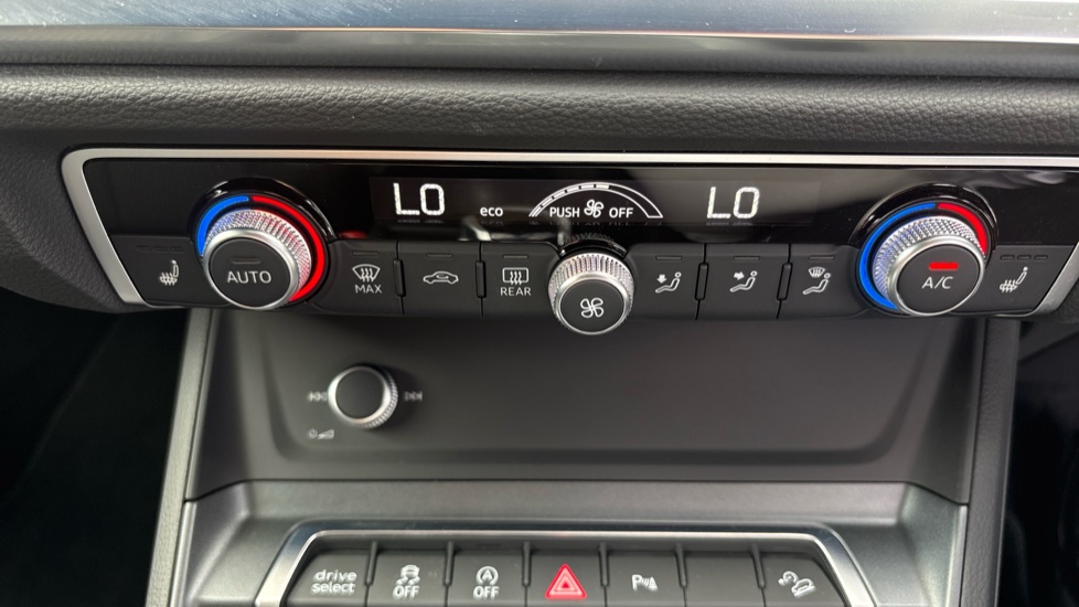 Audi Q3 35 TFSI S Line 5dr S Tronic Petrol Estate - Image 26