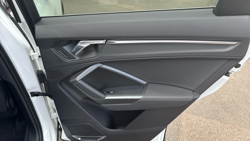 Audi Q3 35 TFSI S Line 5dr S Tronic Petrol Estate - Image 34
