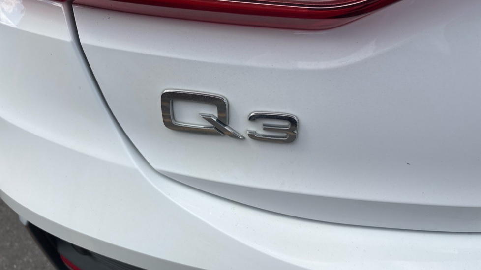 Audi Q3 35 TFSI S Line 5dr S Tronic Petrol Estate - Image 39
