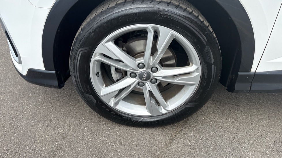 Audi Q3 35 TFSI S Line 5dr S Tronic Petrol Estate - Image 45