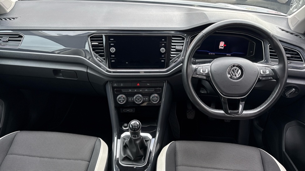Volkswagen T-Roc 1.6 TDI SEL 5dr Diesel Hatchback - Image 10