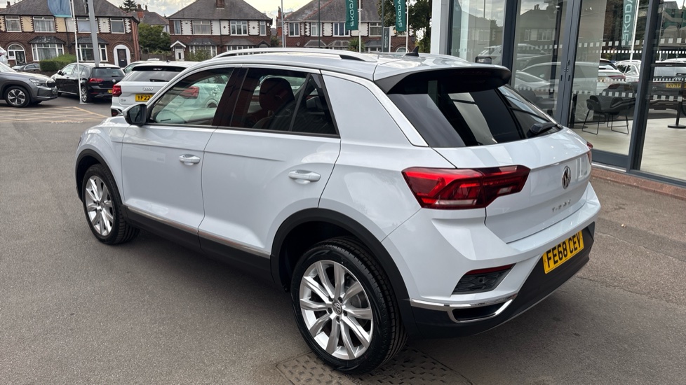 Volkswagen T-Roc 1.6 TDI SEL 5dr Diesel Hatchback - Image 35