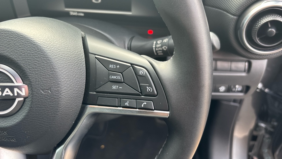 Nissan Juke 1.0 DiG-T N-Connecta 5dr Petrol Hatchback - Image 23