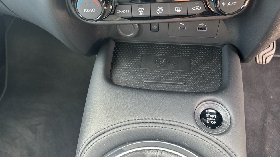 Nissan Juke 1.0 DiG-T N-Connecta 5dr Petrol Hatchback - Image 29