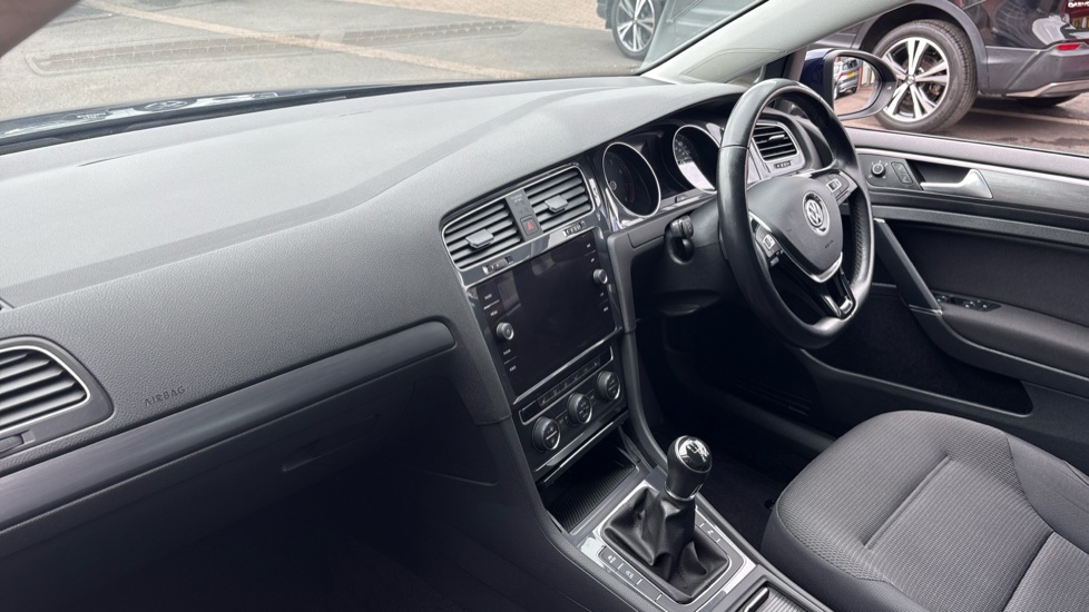 Volkswagen Golf 1.5 TSI EVO Match Edition 5dr Petrol Hatchback - Image 9