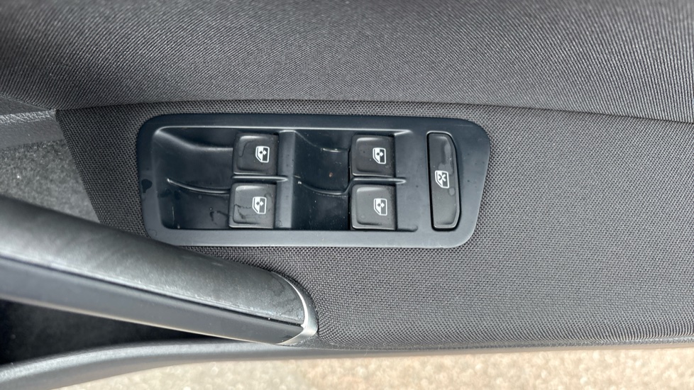 Volkswagen Golf 1.5 TSI EVO Match Edition 5dr Petrol Hatchback - Image 39