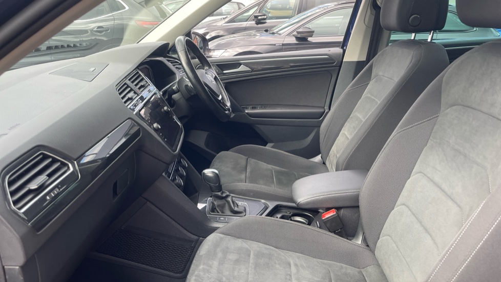 Volkswagen Tiguan 1.5 TSi EVO 150 SEL 5dr DSG Petrol Estate - Image 23