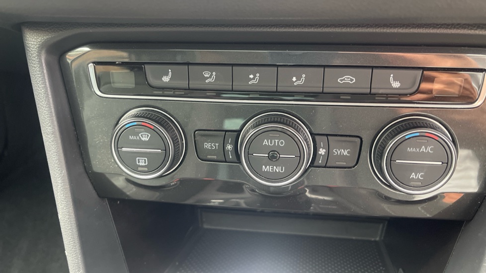 Volkswagen Tiguan 1.5 TSi EVO 150 SEL 5dr DSG Petrol Estate - Image 37