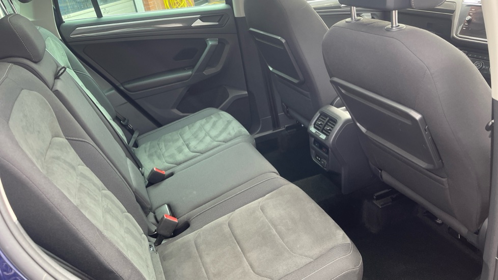 Volkswagen Tiguan 1.5 TSi EVO 150 SEL 5dr DSG Petrol Estate - Image 41