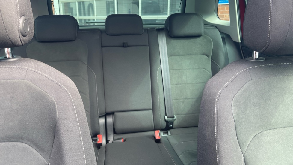 Volkswagen Tiguan 1.5 TSI 150 Elegance 5dr DSG Petrol Estate - Image 15