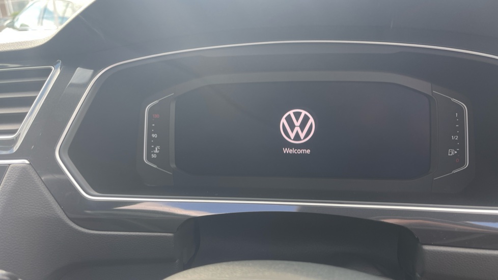 Volkswagen Tiguan 1.5 TSI 150 Elegance 5dr DSG Petrol Estate - Image 18