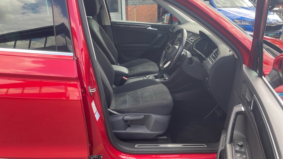 Volkswagen Tiguan 1.5 TSI 150 Elegance 5dr DSG Petrol Estate - Image 46