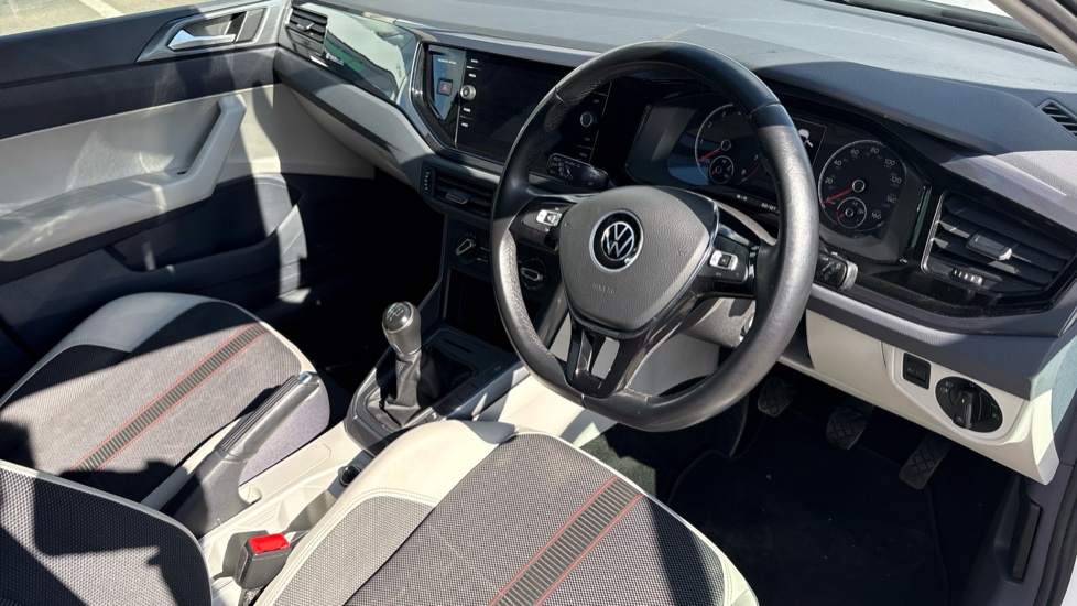 Volkswagen Polo 1.0 TSI 95 Beats 5dr Petrol Hatchback - Image 11