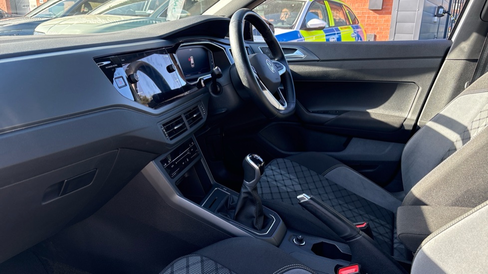 Volkswagen Polo 1.0 TSI R-Line 5dr Petrol Hatchback - Image 9