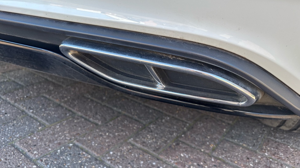 Volkswagen Polo 1.0 TSI R-Line 5dr Petrol Hatchback - Image 29