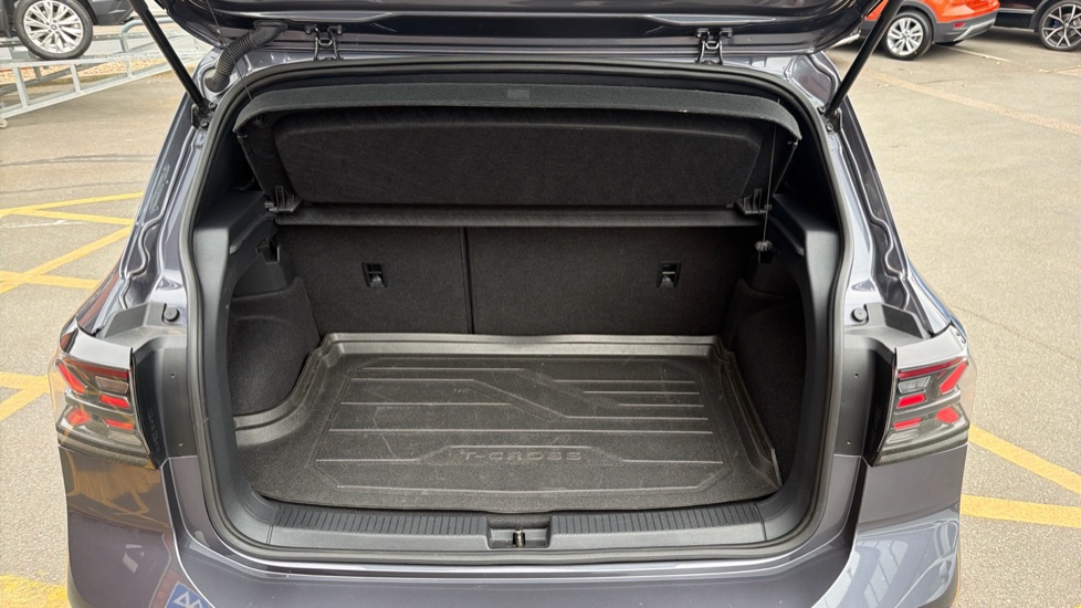 Volkswagen T-Cross 1.5 TSI R-Line 5dr DSG Petrol Estate - Image 4