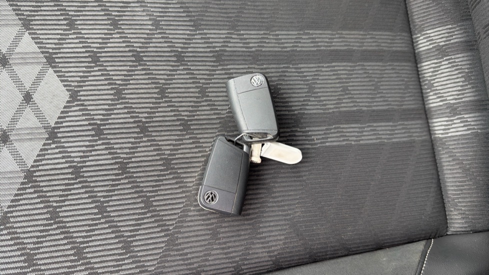 Volkswagen T-Cross 1.5 TSI R-Line 5dr DSG Petrol Estate - Image 20