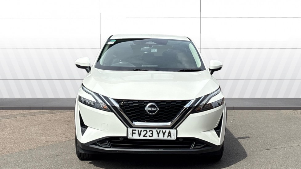 Nissan Qashqai 1.3 DiG-T MH Acenta Premium 5dr Petrol Hatchback - Image 3