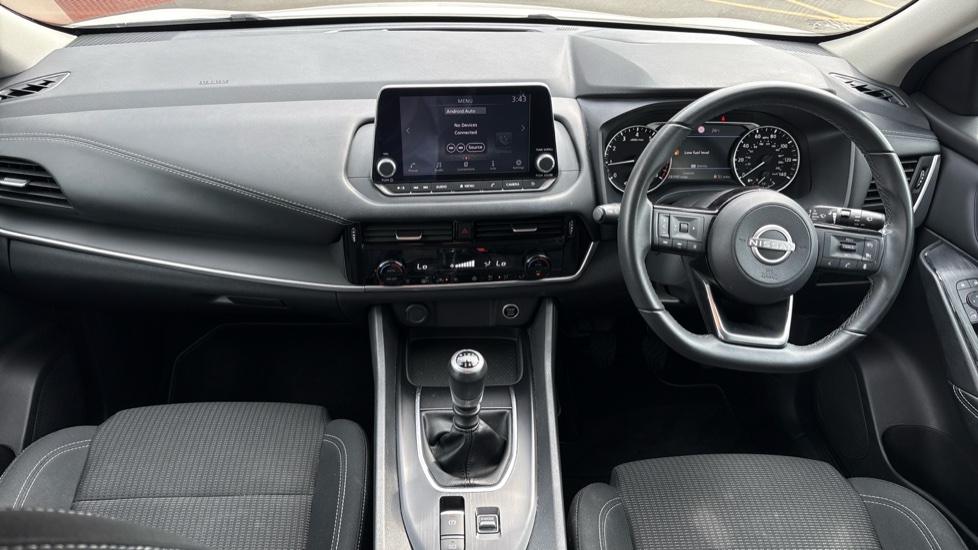 Nissan Qashqai 1.3 DiG-T MH Acenta Premium 5dr Petrol Hatchback - Image 10