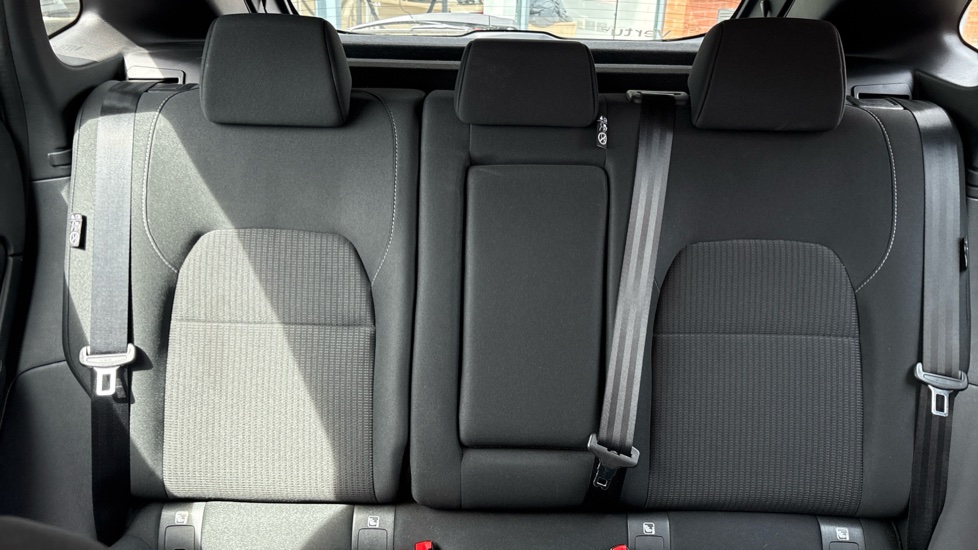 Nissan Qashqai 1.3 DiG-T MH Acenta Premium 5dr Petrol Hatchback - Image 15