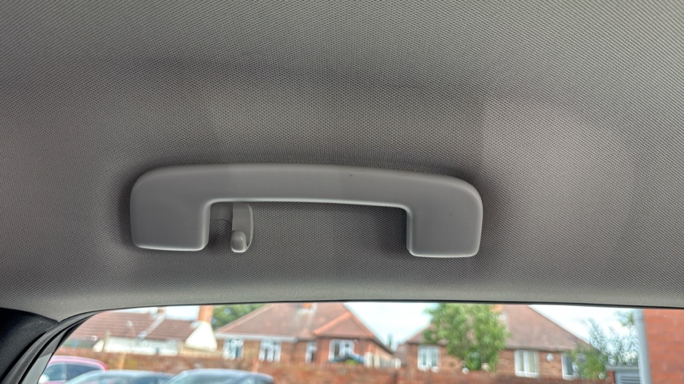 Nissan Qashqai 1.3 DiG-T MH Acenta Premium 5dr Petrol Hatchback - Image 23