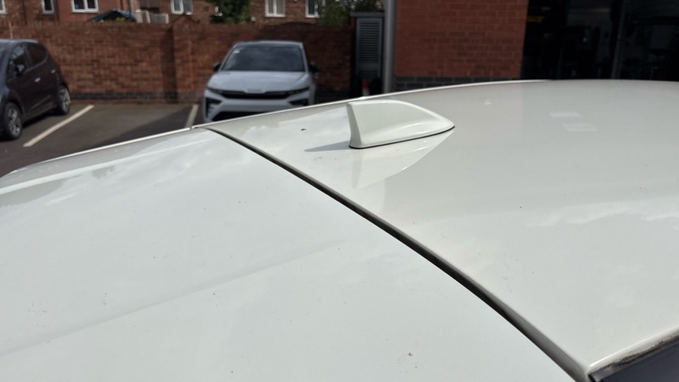 Nissan Qashqai 1.3 DiG-T MH Acenta Premium 5dr Petrol Hatchback - Image 27