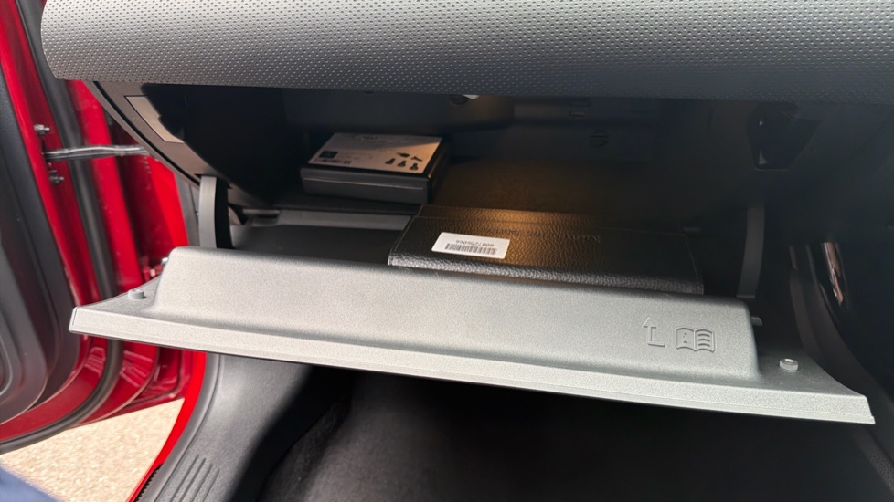 Mercedes-Benz A-Class A180 AMG Line Executive 5dr Auto Petrol Hatchback - Image 39
