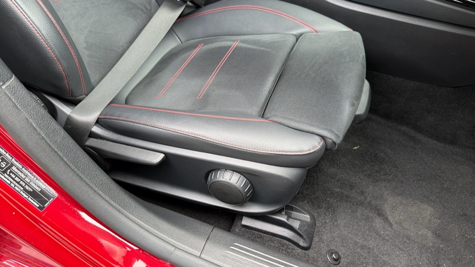 Mercedes-Benz A-Class A180 AMG Line Executive 5dr Auto Petrol Hatchback - Image 44