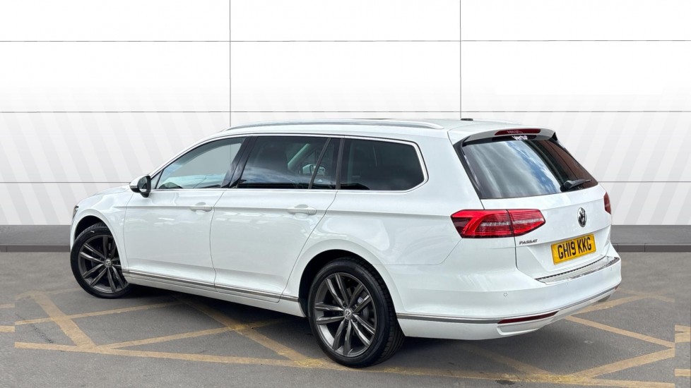 Volkswagen Passat 2.0 TDI GT 5dr DSG [Panoramic Roof] [7 Speed] Diesel Estate - Image 2