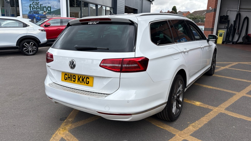 Volkswagen Passat 2.0 TDI GT 5dr DSG [Panoramic Roof] [7 Speed] Diesel Estate - Image 30