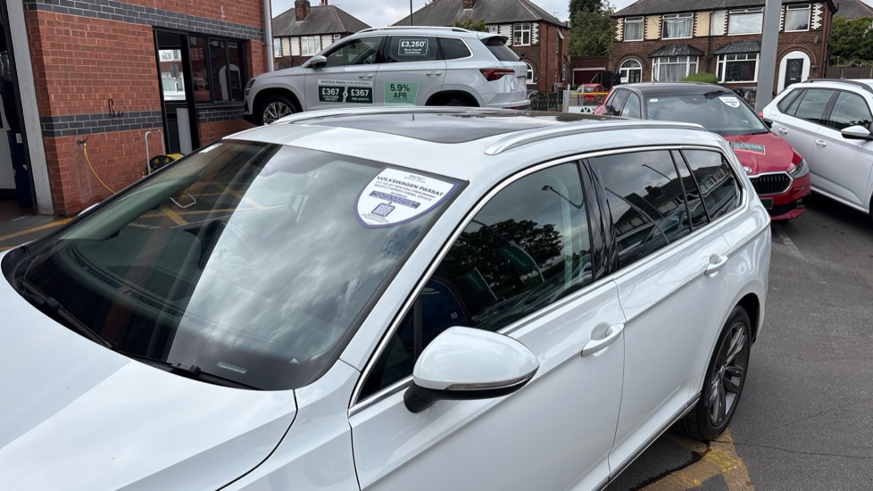 Volkswagen Passat 2.0 TDI GT 5dr DSG [Panoramic Roof] [7 Speed] Diesel Estate - Image 49