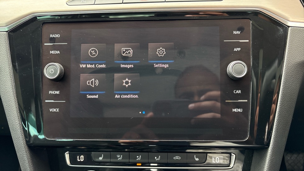 Volkswagen Passat 2.0 TDI GT 5dr DSG [Panoramic Roof] [7 Speed] Diesel Estate - Image 81