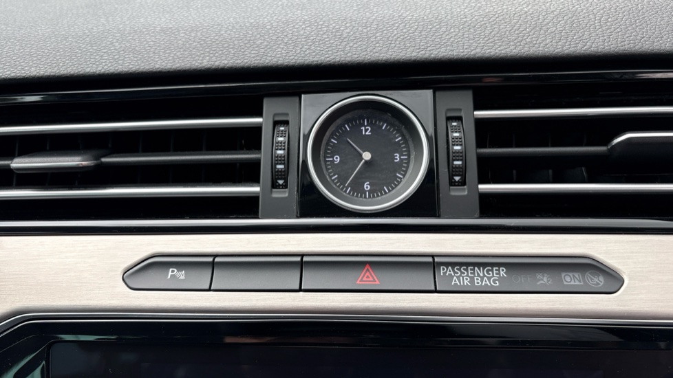 Volkswagen Passat 2.0 TDI GT 5dr DSG [Panoramic Roof] [7 Speed] Diesel Estate - Image 83