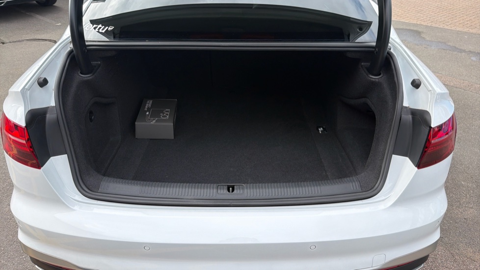 Audi A4 35 TFSI S Line 4dr S Tronic Petrol Saloon - Image 4