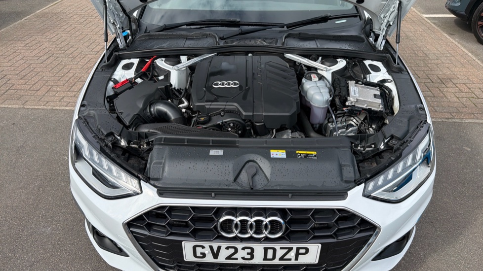 Audi A4 35 TFSI S Line 4dr S Tronic Petrol Saloon - Image 8
