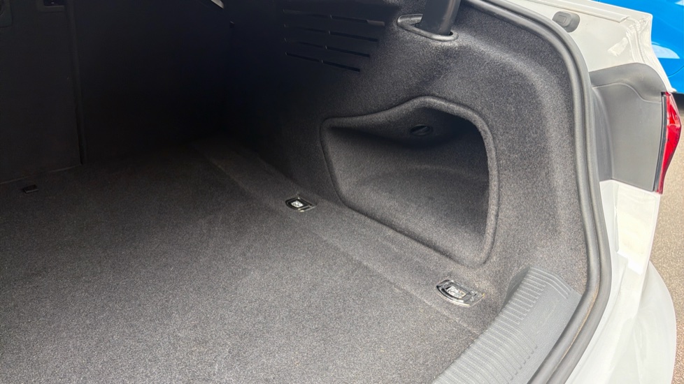 Audi A4 35 TFSI S Line 4dr S Tronic Petrol Saloon - Image 24