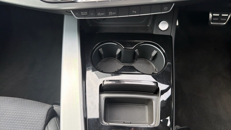 Audi A4 35 TFSI S Line 4dr S Tronic Petrol Saloon - Image 51